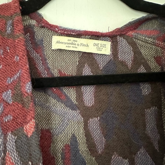 Abercrombie Patterned Shawl - Picture 2 of 2